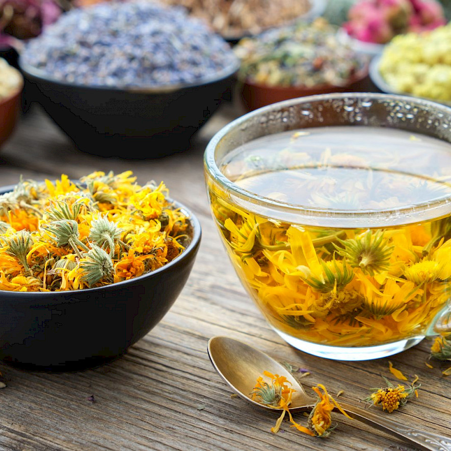 The flower world of teas